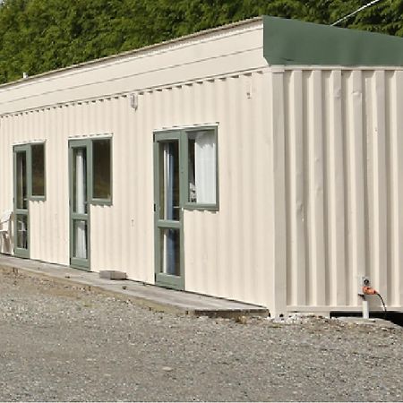 Tui Base Camp Hotel Tuatapere Bagian luar foto